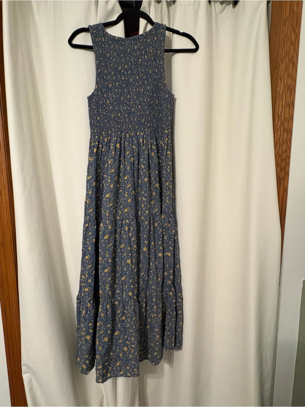 NATURAL LIFE Blue Sleeveless Smocked Tiered Midi Dress with Floral Design Size M - Picture 4 of 5